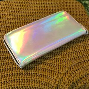 Holographic wallet